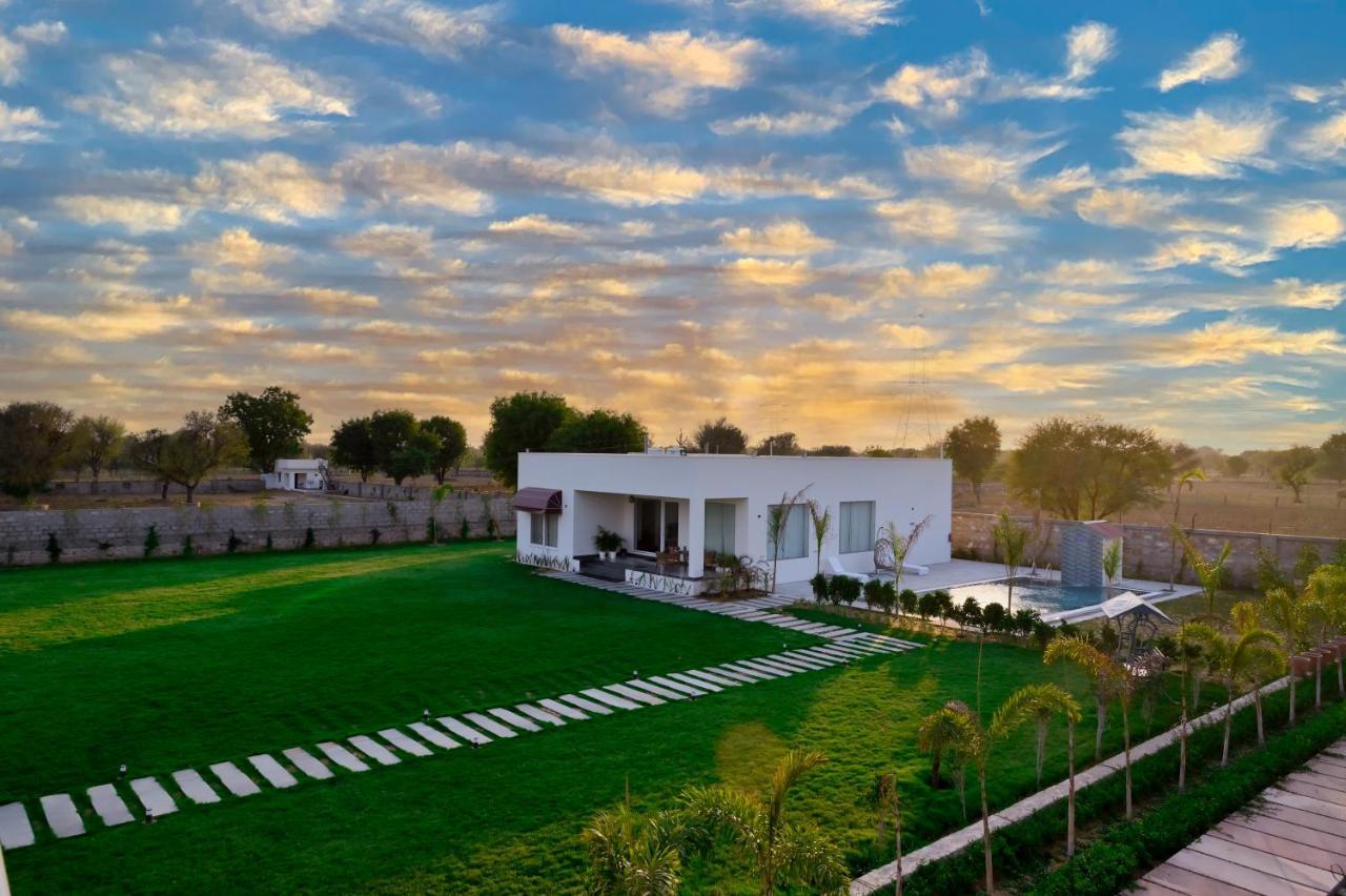 The Peace- A Luxury 2Bhk Private Pool Farm Villa Dzsaipur Kültér fotó